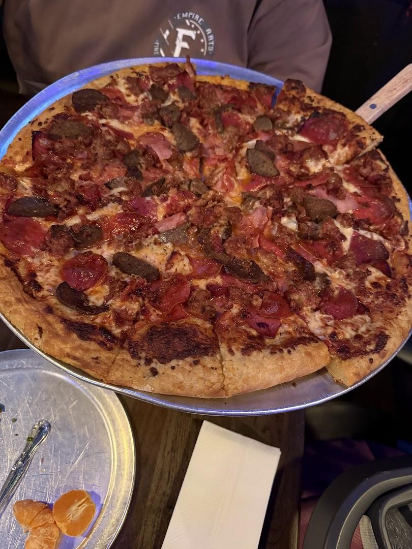 Paulie's Pizza Pub
